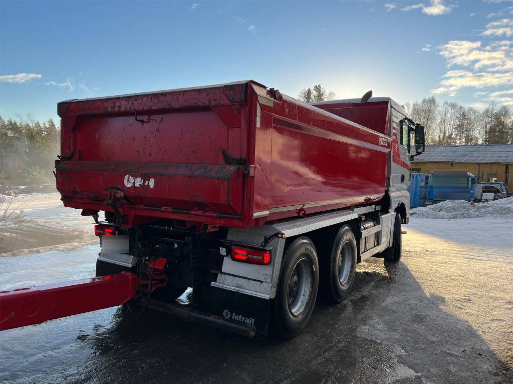 MAN TGX 26.580 6x4 - Billenőplatós teherautó: 2 kép. MAN TGX 26.580 6x4 - Billenőplatós teherautó: 2 kép.