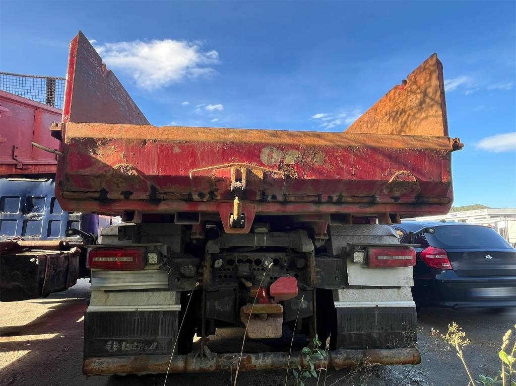 MAN TGX 26.580 6x4 - Billenőplatós teherautó: 4 kép. MAN TGX 26.580 6x4 - Billenőplatós teherautó: 4 kép.