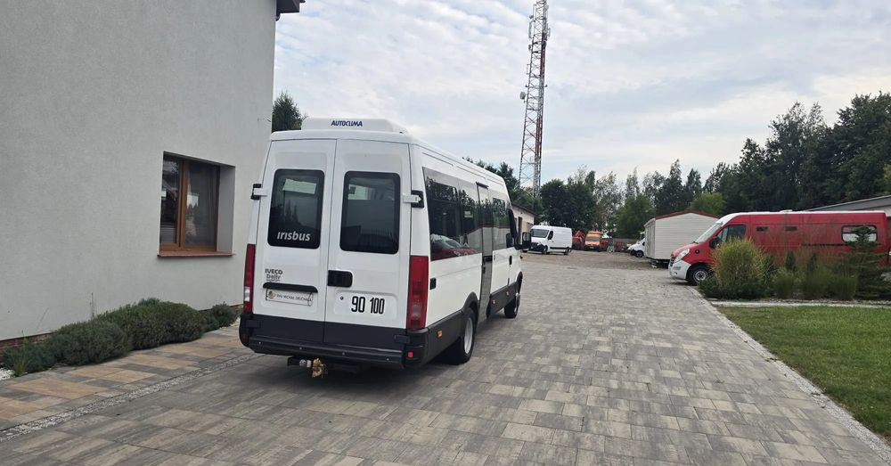 Iveco 50c15 - Minibusz, Kisbusz: 3 kép. Iveco 50c15 - Minibusz, Kisbusz: 3 kép.