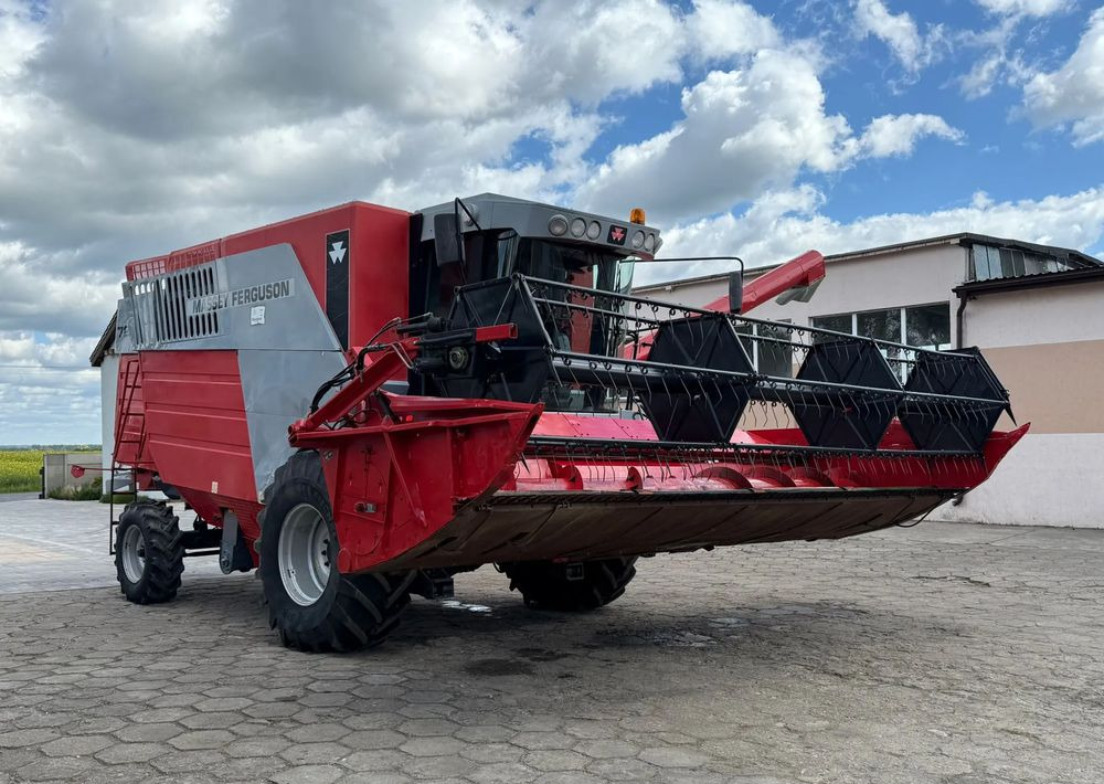 Massey Ferguson 7254 - Kombájn: 1 kép. Massey Ferguson 7254 - Kombájn: 1 kép.