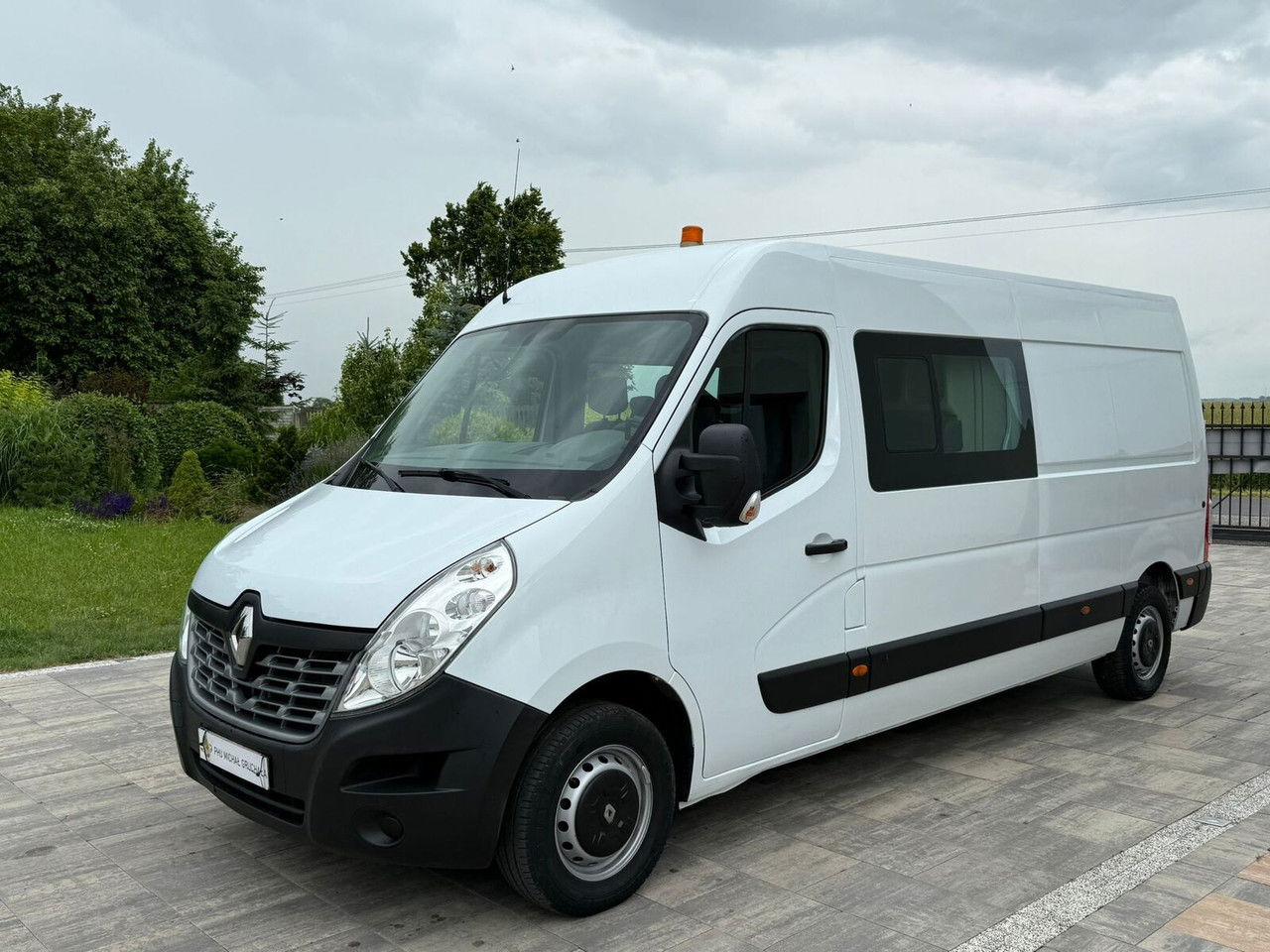 Renault Master L3H2 2016 Rok Doka Brygadówka 7-Miejsc Klima Kamera - Furgon: 3 kép. Renault Master L3H2 2016 Rok Doka Brygadówka 7-Miejsc Klima Kamera - Furgon: 3 kép.