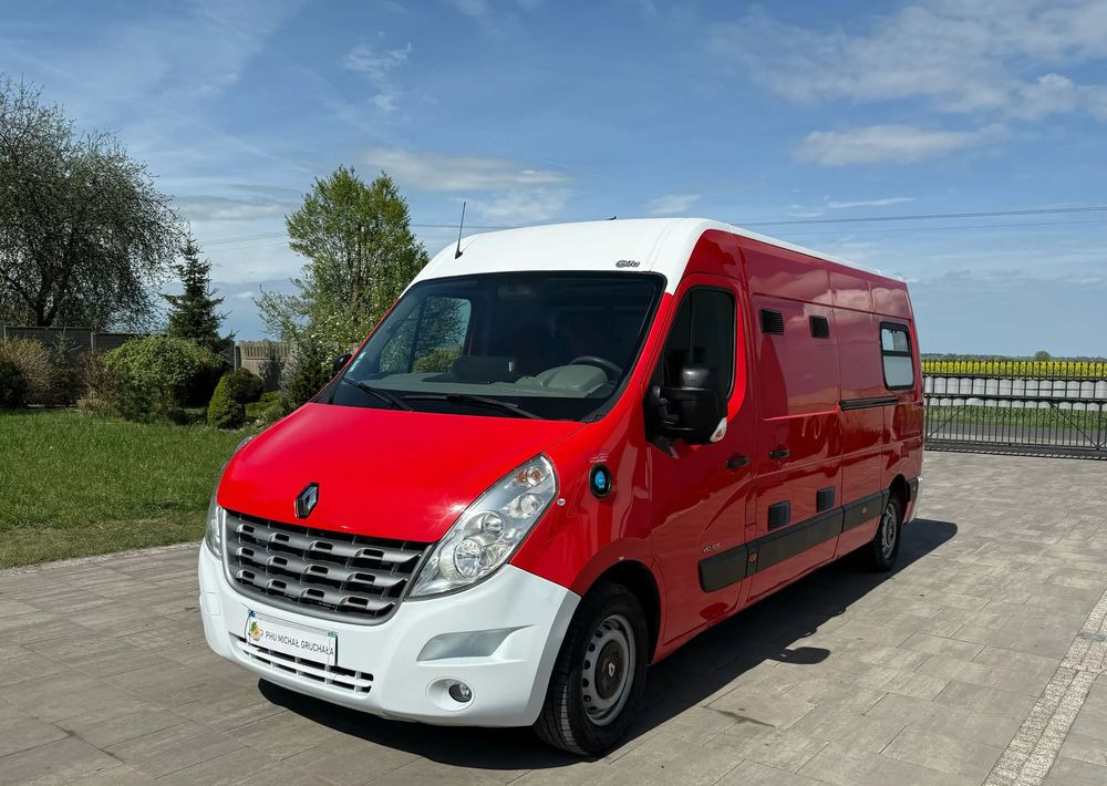Renault Master - Mentőautó: 3 kép. Renault Master - Mentőautó: 3 kép.