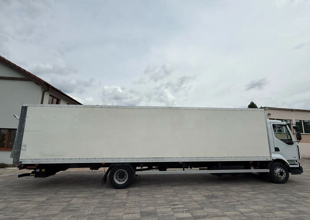 Renault Midlum 270 DXI - Hűtős teherautó: 4 kép. Renault Midlum 270 DXI - Hűtős teherautó: 4 kép.