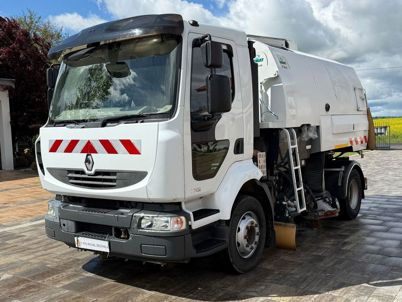 Renault Midlum 270 DXi - Utcaseprő gép: 3 kép. Renault Midlum 270 DXi - Utcaseprő gép: 3 kép.