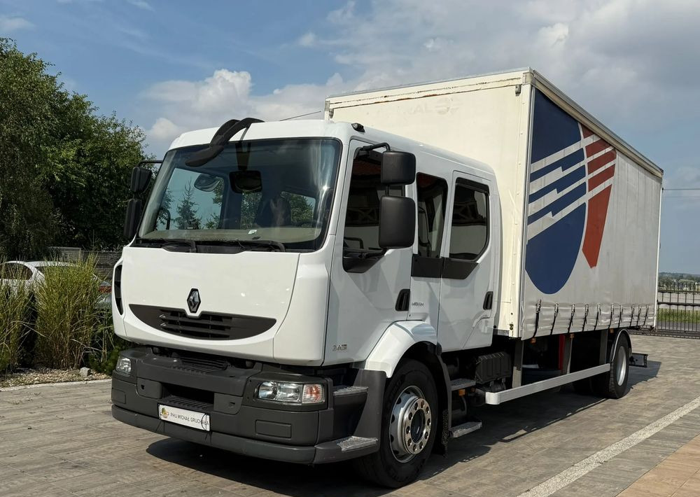 Renault Midlum - Ponyvás teherautó: 3 kép. Renault Midlum - Ponyvás teherautó: 3 kép.