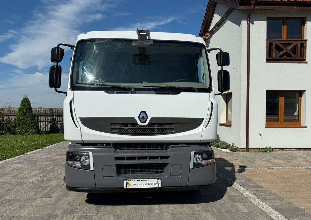 Renault Premium 280 DXI - Tartályos teherautó: 2 kép. Renault Premium 280 DXI - Tartályos teherautó: 2 kép.