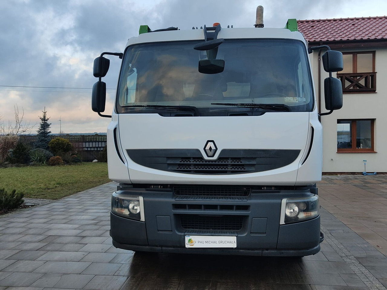 Renault Premium 340 - Szemetesautó: 2 kép. Renault Premium 340 - Szemetesautó: 2 kép.