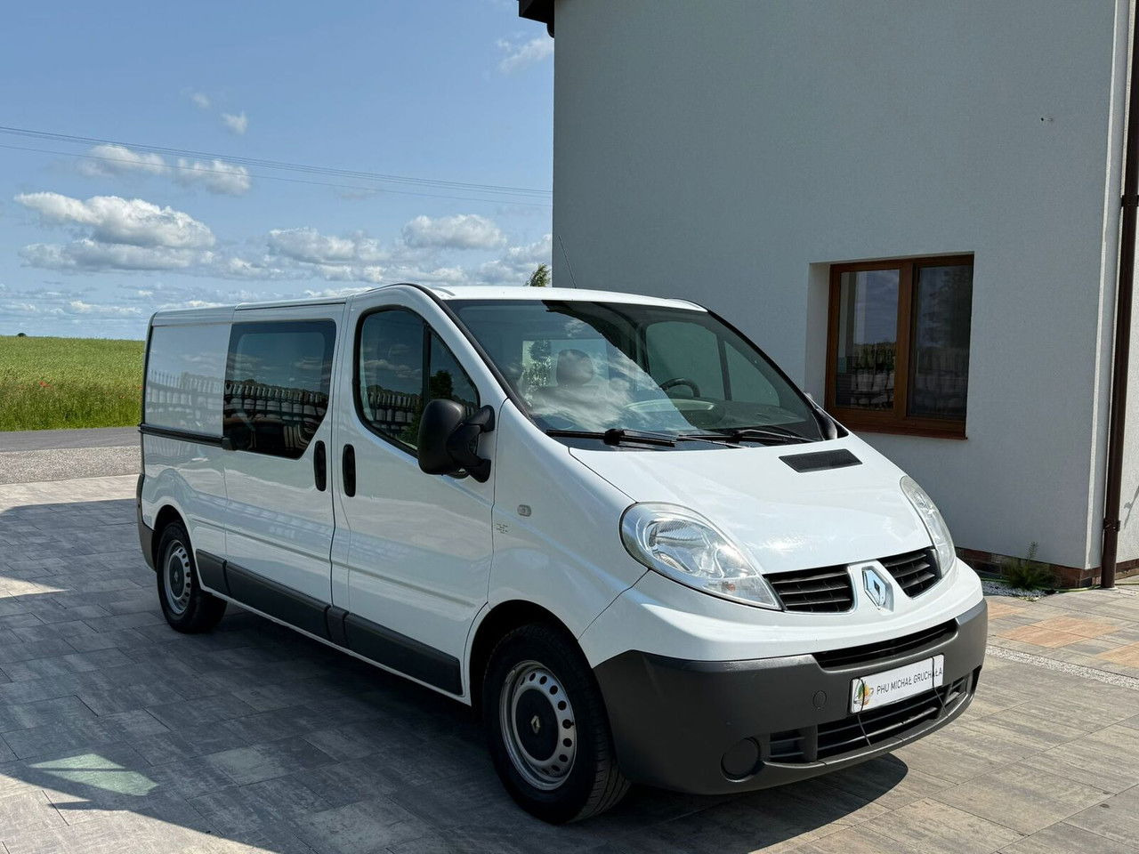 Renault Trafic 2.0 Doka 6 osobowy Klimatyzacja Hak - Kis furgon: 1 kép. Renault Trafic 2.0 Doka 6 osobowy Klimatyzacja Hak - Kis furgon: 1 kép.