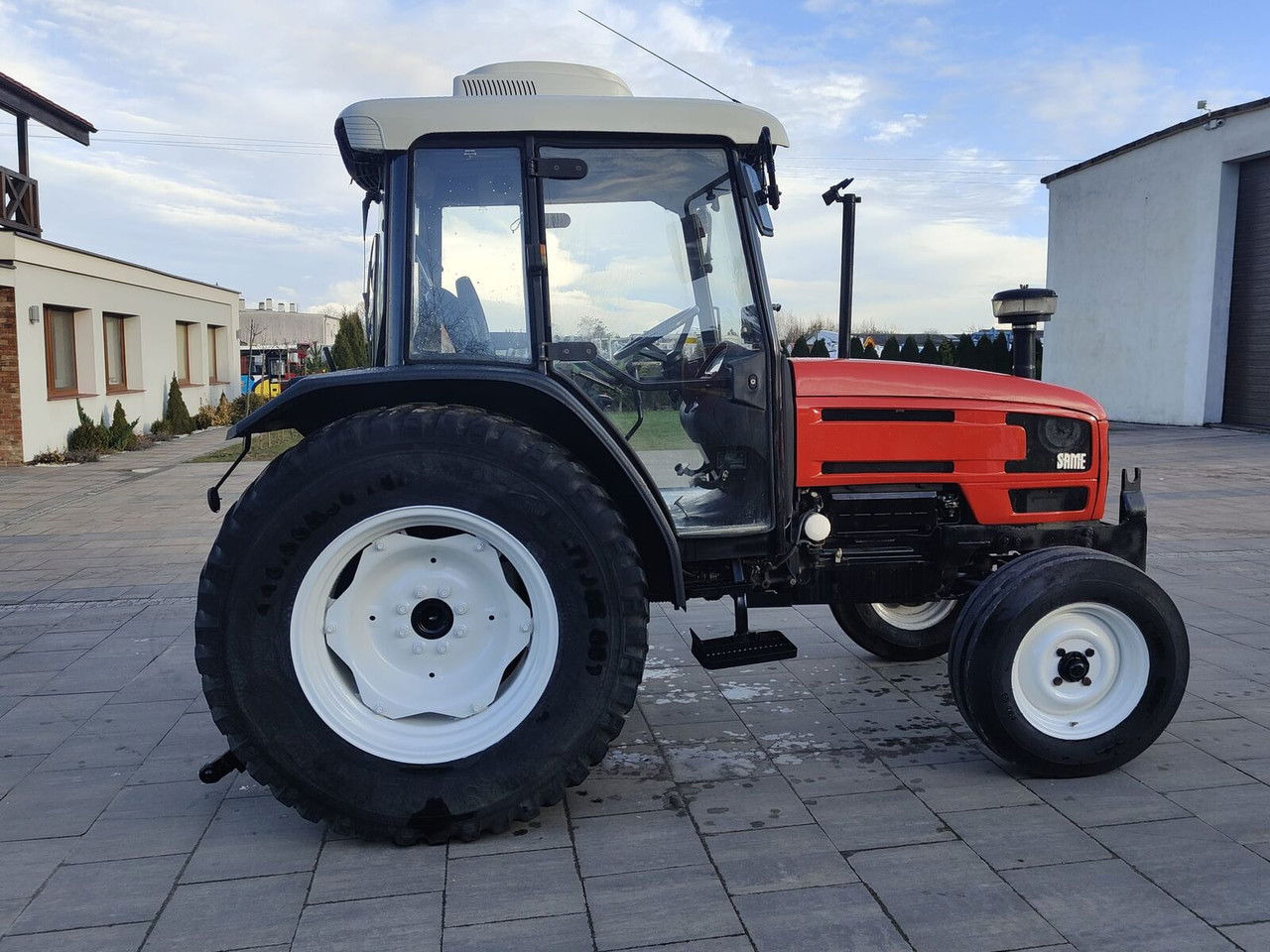Same Dorado 70 - Traktor: 4 kép. Same Dorado 70 - Traktor: 4 kép.