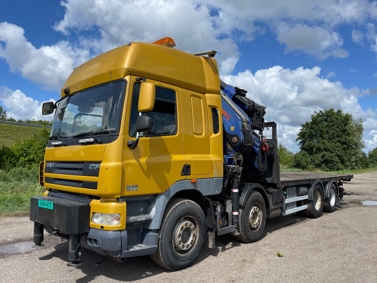 DAF CF 85.410 PM 80 crane laadkraan met jib en frontstempels - Darus autó: 3 kép. DAF CF 85.410 PM 80 crane laadkraan met jib en frontstempels - Darus autó: 3 kép.