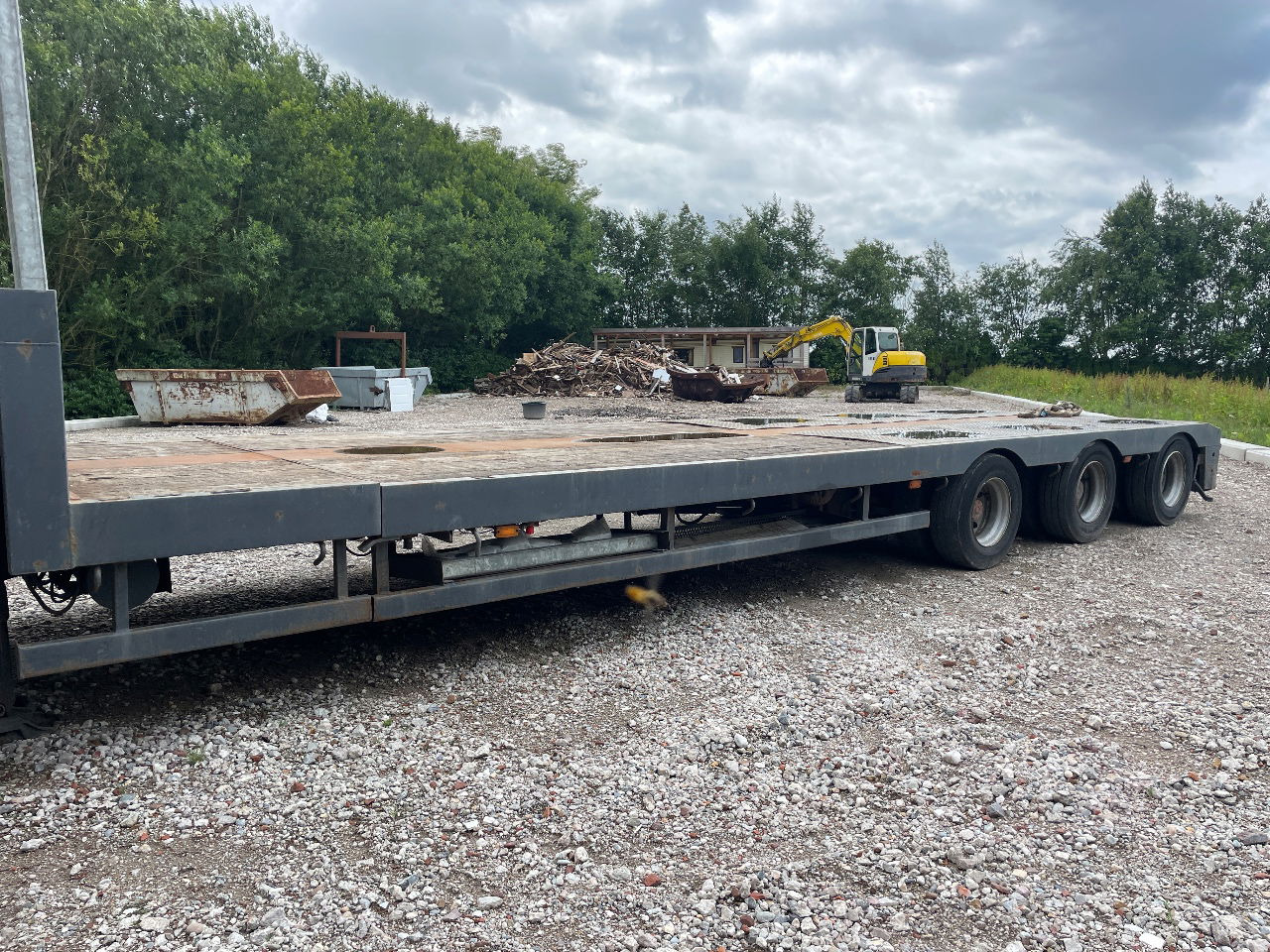 Nooteboom Mco-48-03 V uitschuifbaar hydrolisch gestuurd semi dieplader - Félpótkocsi mélybölcsős: 3 kép. Nooteboom Mco-48-03 V uitschuifbaar hydrolisch gestuurd semi dieplader - Félpótkocsi mélybölcsős: 3 kép.
