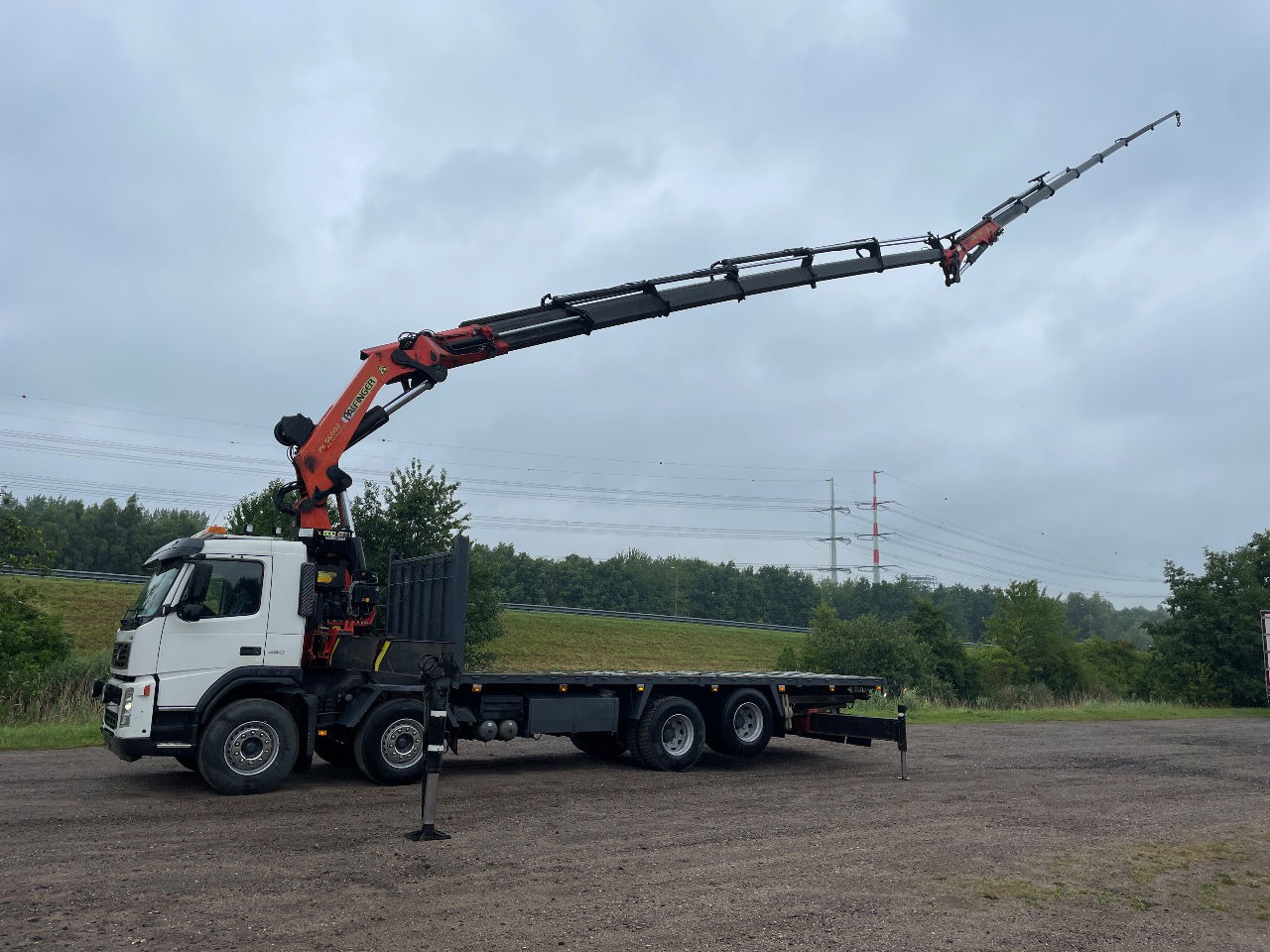 Volvo FM 12.420 with palfinger PK56002 with jib and winch, excellent condition - Darus autó: 2 kép. Volvo FM 12.420 with palfinger PK56002 with jib and winch, excellent condition - Darus autó: 2 kép.