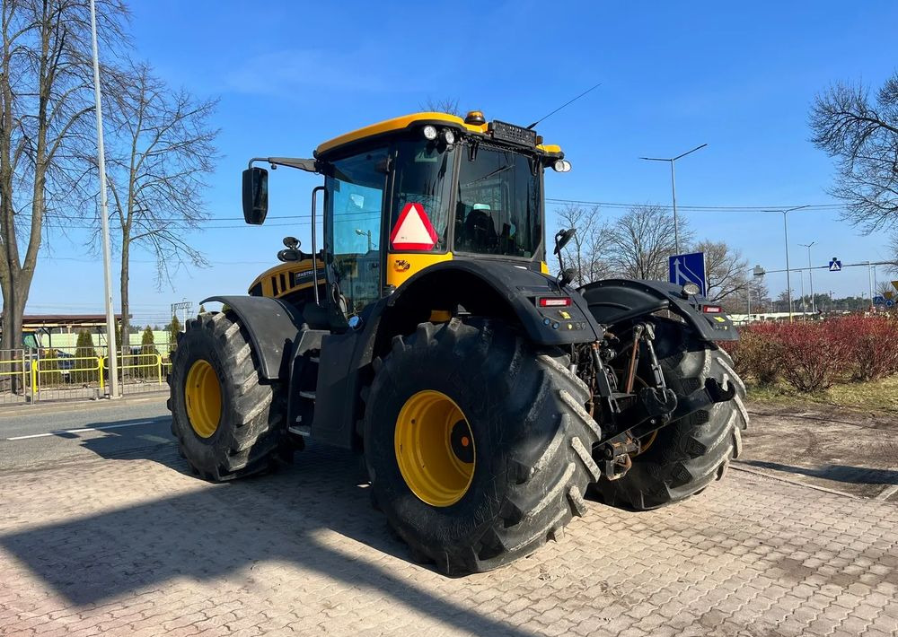 JCB 4220 - Traktor: 3 kép. JCB 4220 - Traktor: 3 kép.