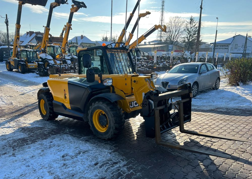 JCB 525-60 |2015 ROK |75KM - Teleszkópos rakodó: 4 kép. JCB 525-60 |2015 ROK |75KM - Teleszkópos rakodó: 4 kép.
