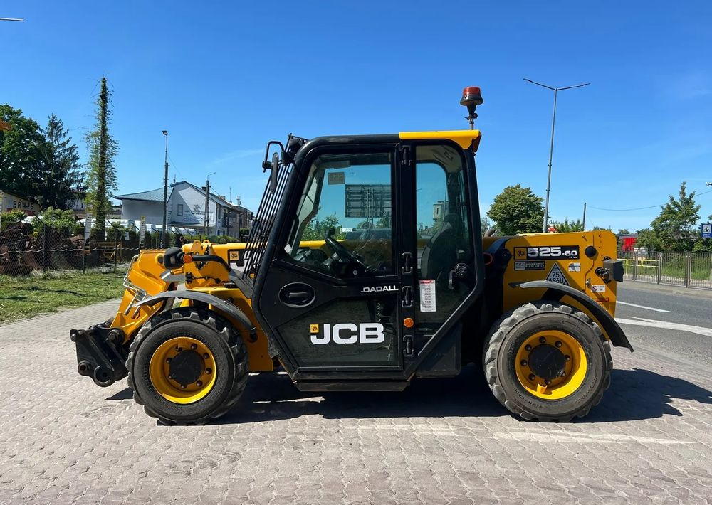 JCB 525-60 Hi-Viz - Teleszkópos rakodó: 5 kép. JCB 525-60 Hi-Viz - Teleszkópos rakodó: 5 kép.
