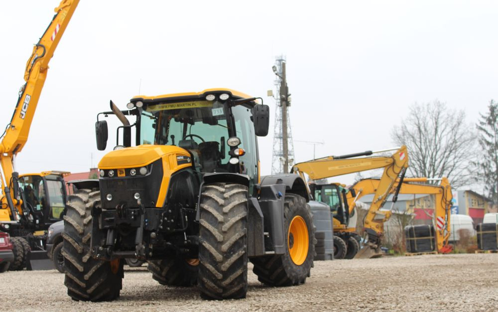 JCB FASTRAC 4190 - Traktor: 2 kép. JCB FASTRAC 4190 - Traktor: 2 kép.