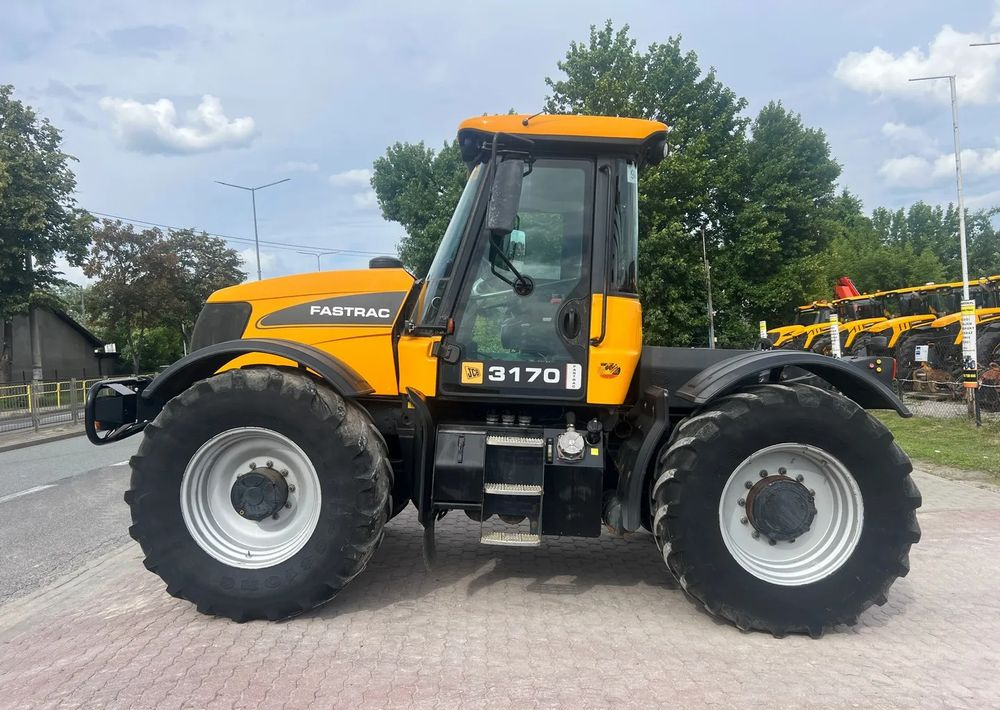 JCB Fastrac 3170 Plus - Traktor: 3 kép. JCB Fastrac 3170 Plus - Traktor: 3 kép.