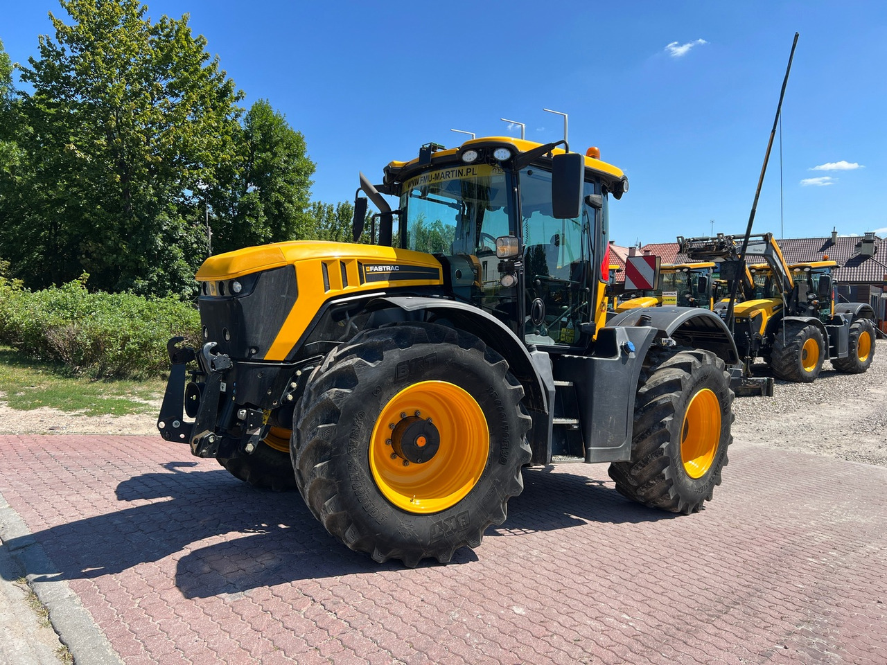JCB Fastrac 4220 - Traktor: 1 kép. JCB Fastrac 4220 - Traktor: 1 kép.