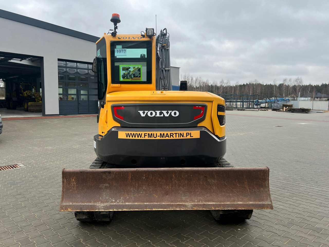 Volvo ECR88D - Lánctalpas kotró: 4 kép. Volvo ECR88D - Lánctalpas kotró: 4 kép.
