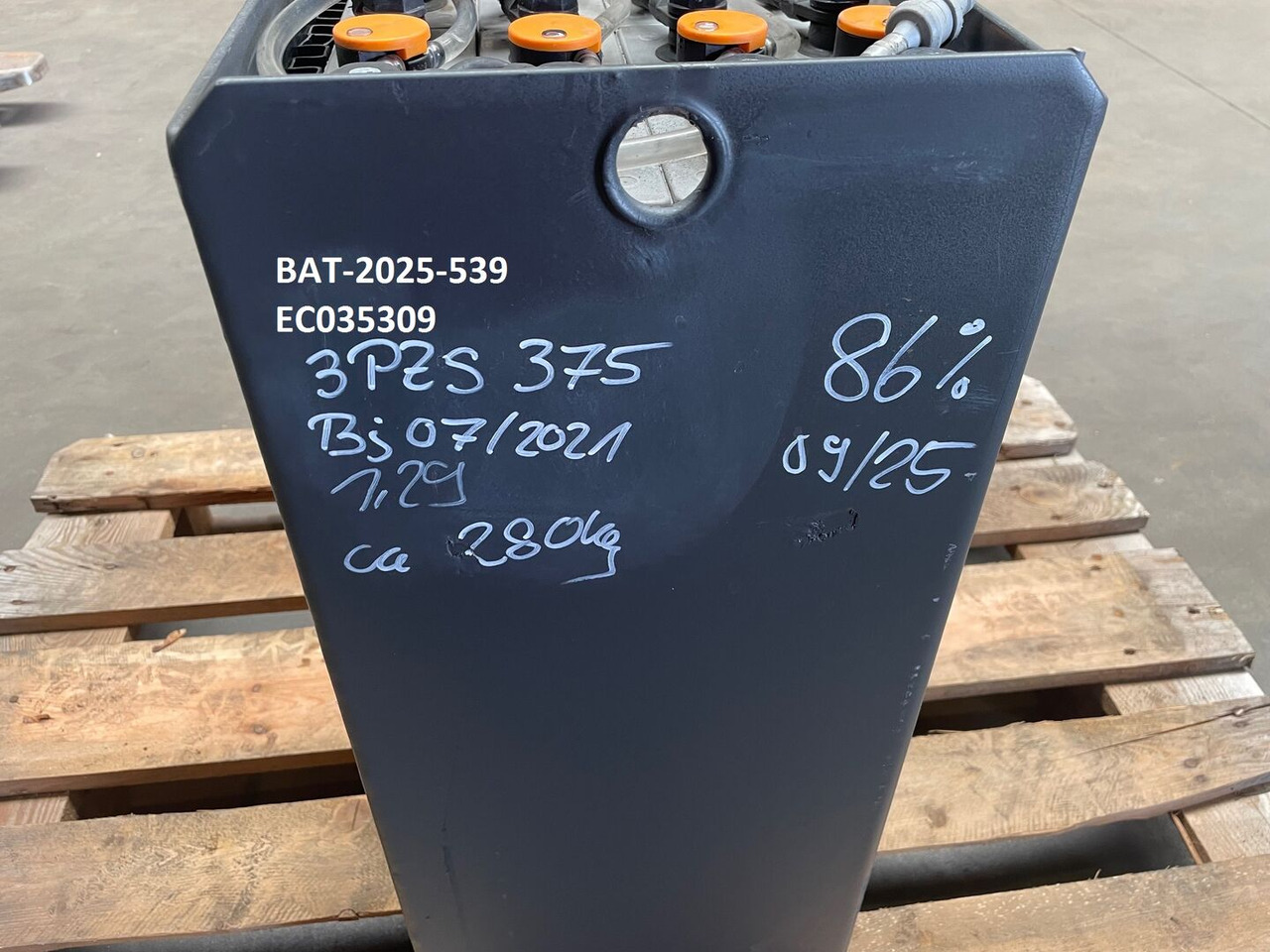 24 Volt I 3 PZS 375 - Akkumulátor - Anyagmozgató gép: 5 kép. 24 Volt I 3 PZS 375 - Akkumulátor - Anyagmozgató gép: 5 kép.