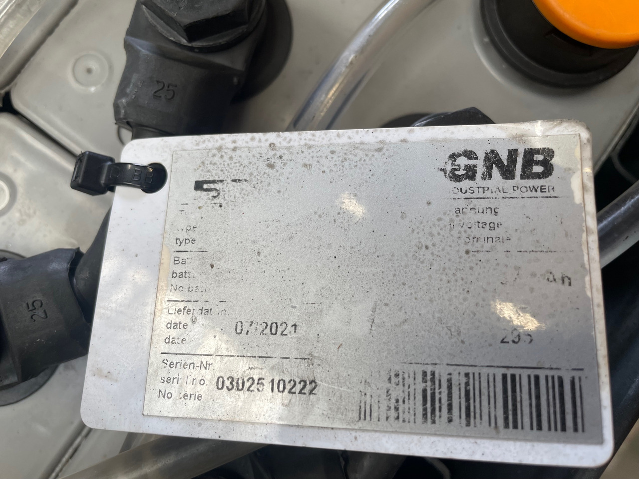 24 Volt I 3 PZS 375 - Akkumulátor - Anyagmozgató gép: 2 kép. 24 Volt I 3 PZS 375 - Akkumulátor - Anyagmozgató gép: 2 kép.