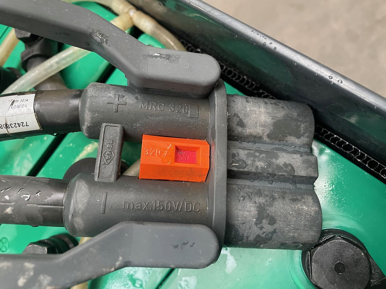 Hoppecke 80V 6 HPZS 930 - Akkumulátor - Anyagmozgató gép: 4 kép. Hoppecke 80V 6 HPZS 930 - Akkumulátor - Anyagmozgató gép: 4 kép.