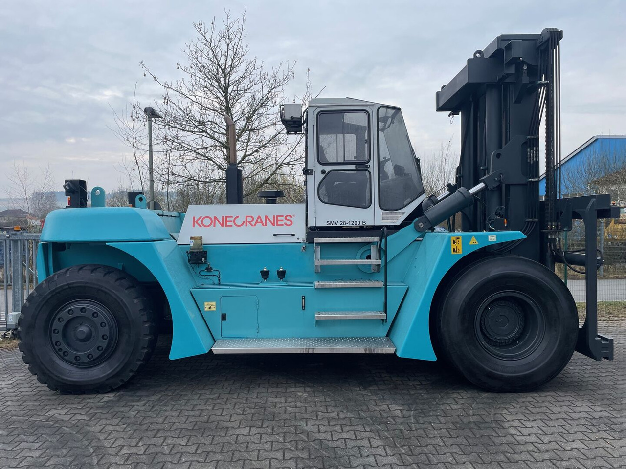 Konecranes SMV 28-1200 B - Dízel targonca: 2 kép. Konecranes SMV 28-1200 B - Dízel targonca: 2 kép.