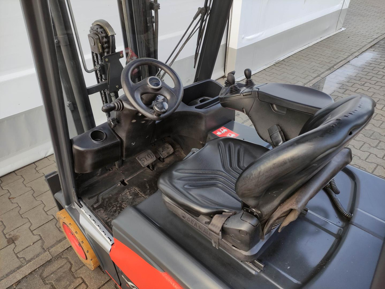 Linde E16-02-386-EVO - Elektromos targonca: 5 kép. Linde E16-02-386-EVO - Elektromos targonca: 5 kép.