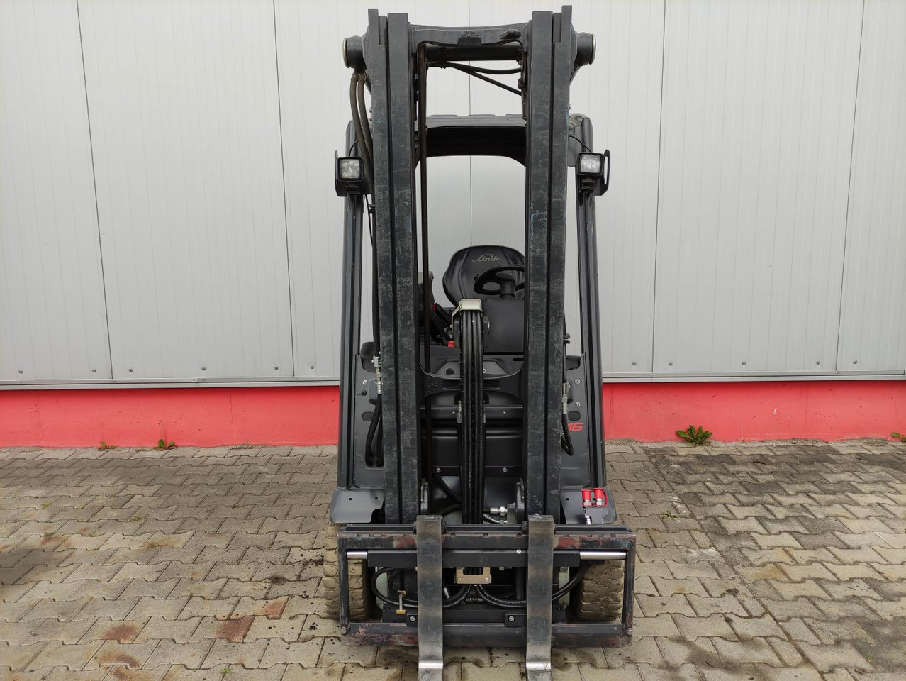 Linde E16-02-386-EVO - Elektromos targonca: 3 kép. Linde E16-02-386-EVO - Elektromos targonca: 3 kép.