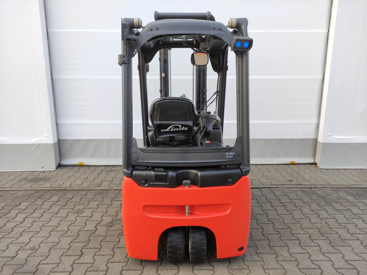 Linde E16-02-386-EVO - Elektromos targonca: 4 kép. Linde E16-02-386-EVO - Elektromos targonca: 4 kép.