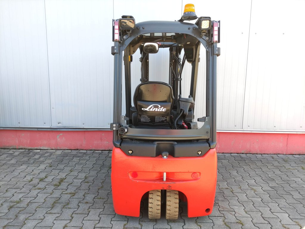 Linde E16C-02-386 EVO - Elektromos targonca: 4 kép. Linde E16C-02-386 EVO - Elektromos targonca: 4 kép.
