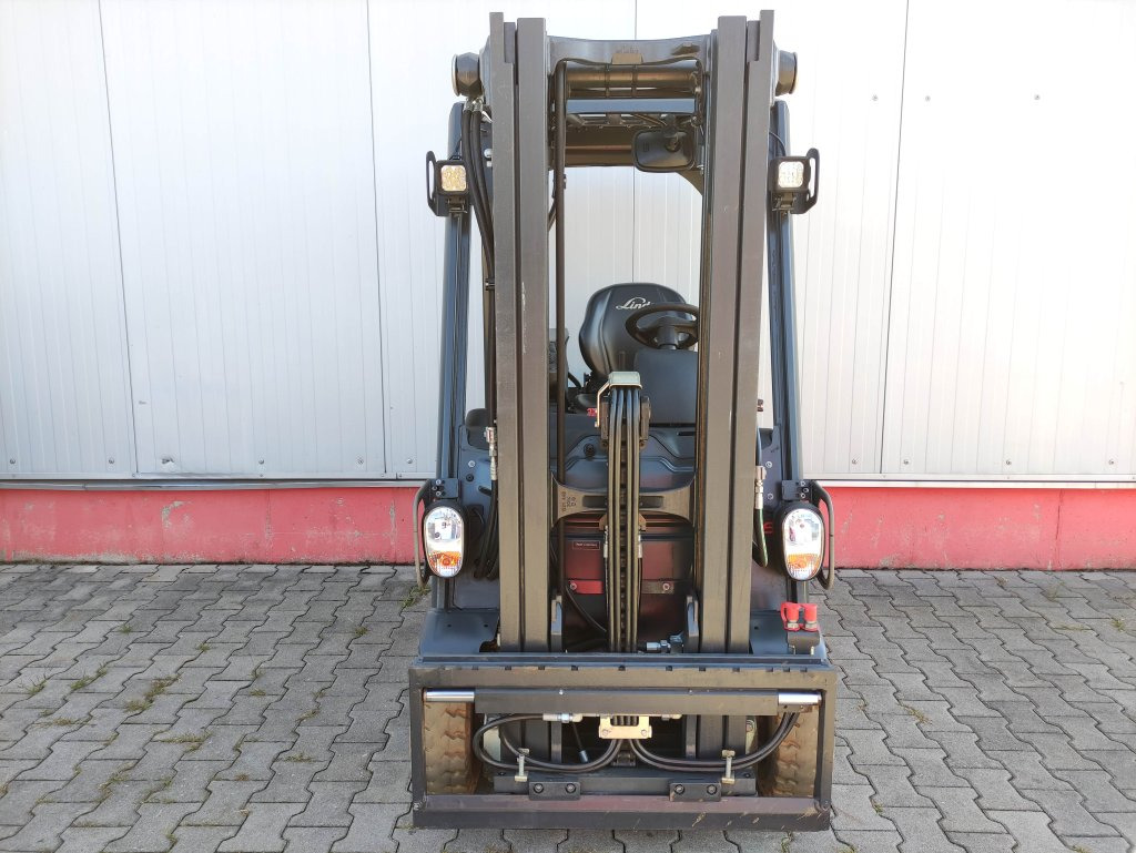 Linde E16C-02-386 EVO - Elektromos targonca: 3 kép. Linde E16C-02-386 EVO - Elektromos targonca: 3 kép.