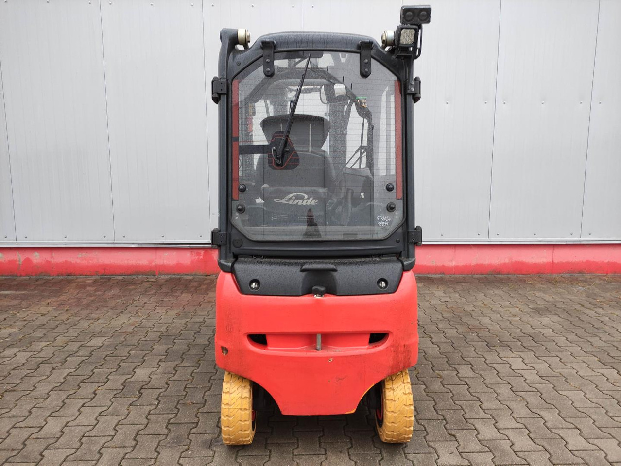 Linde E18PH-EVO - Elektromos targonca: 4 kép. Linde E18PH-EVO - Elektromos targonca: 4 kép.