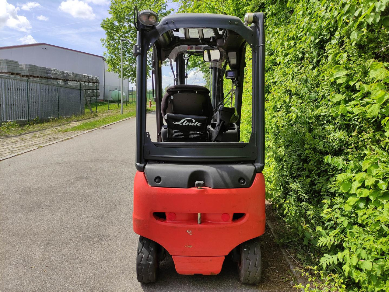 Linde E20-PH-02 - Elektromos targonca: 4 kép. Linde E20-PH-02 - Elektromos targonca: 4 kép.