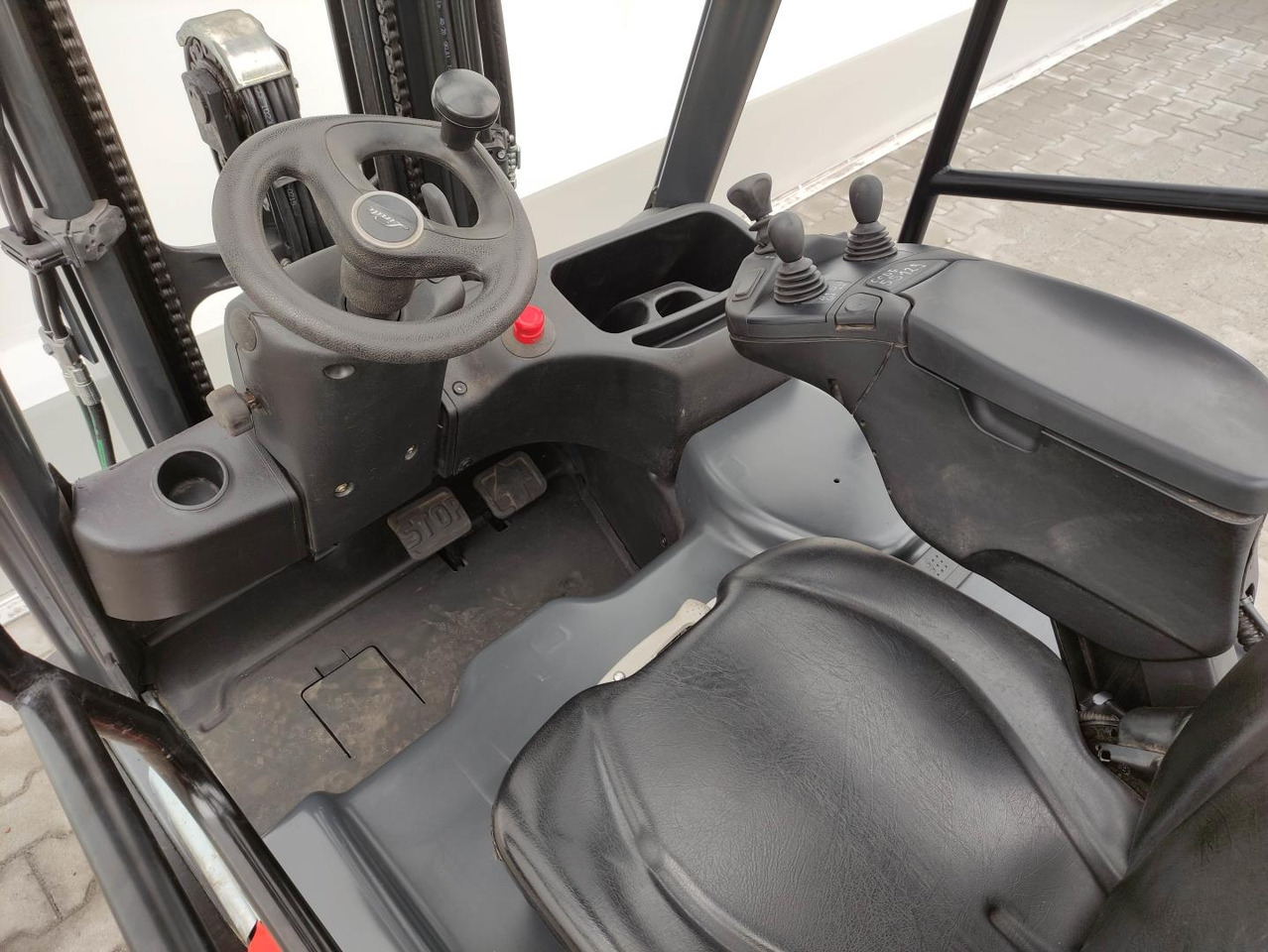 Linde E20L-02-386-EVO - Elektromos targonca: 5 kép. Linde E20L-02-386-EVO - Elektromos targonca: 5 kép.