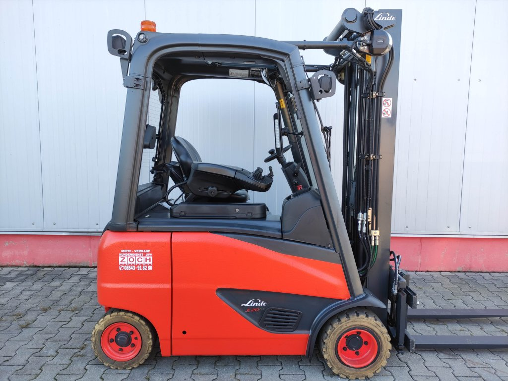 Linde E20P-02-386 EVO - Elektromos targonca: 2 kép. Linde E20P-02-386 EVO - Elektromos targonca: 2 kép.