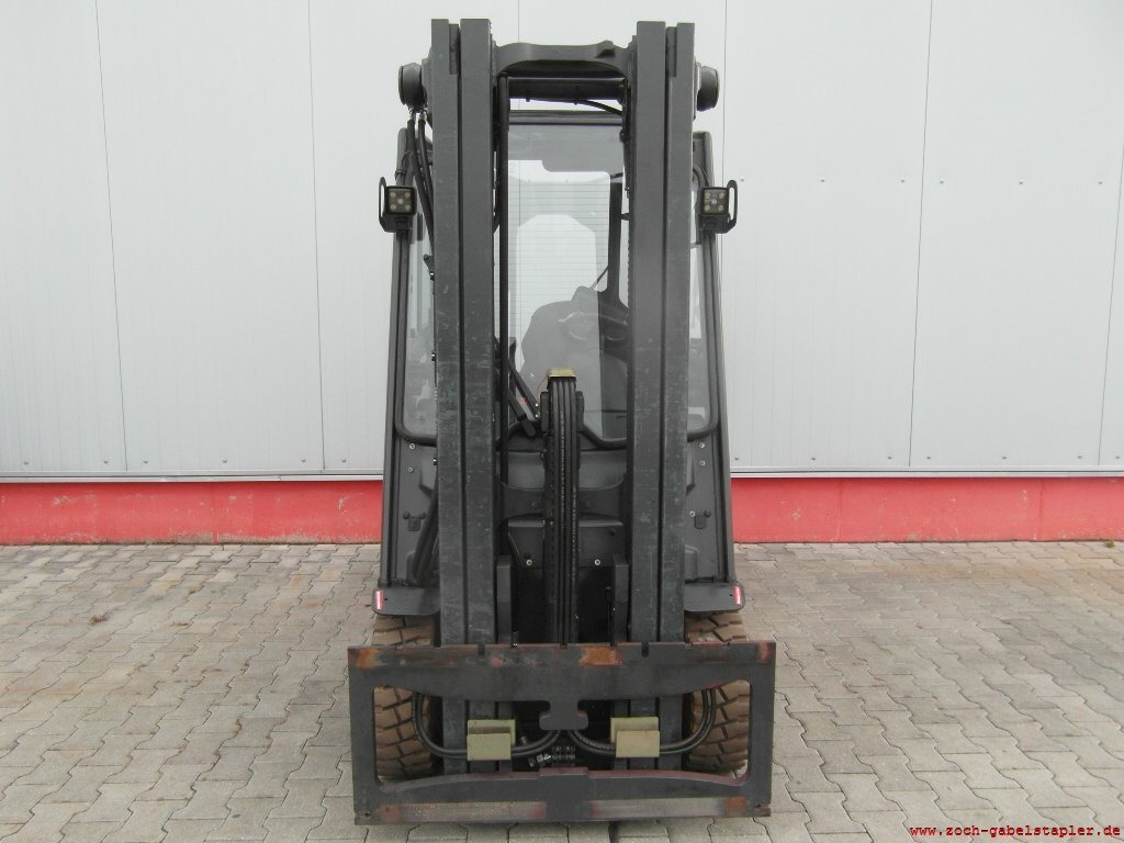 Linde E30-01-387 - Elektromos targonca: 3 kép. Linde E30-01-387 - Elektromos targonca: 3 kép.