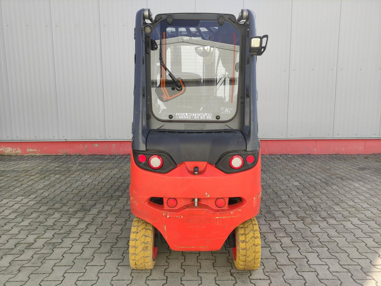 Linde E35HL-01-387 - Elektromos targonca: 4 kép. Linde E35HL-01-387 - Elektromos targonca: 4 kép.