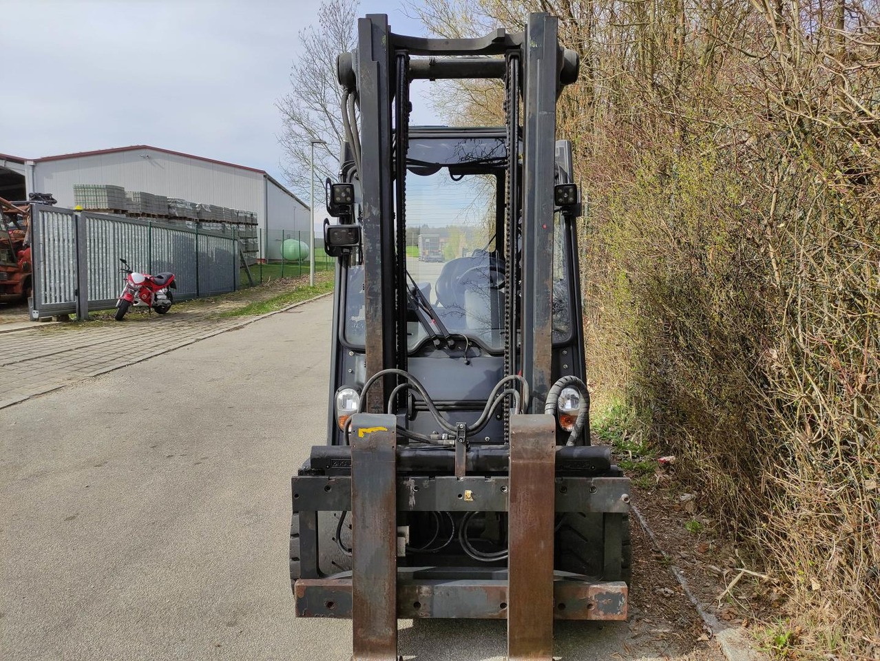 Linde E35L-01-387 - Elektromos targonca: 3 kép. Linde E35L-01-387 - Elektromos targonca: 3 kép.