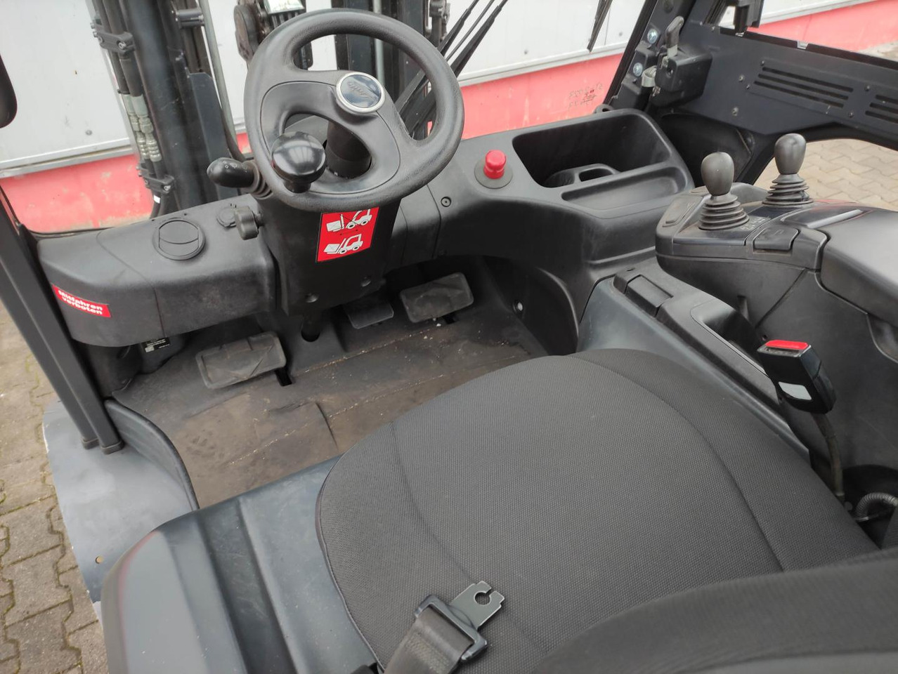 Linde E50HL-01-600 - Elektromos targonca: 5 kép. Linde E50HL-01-600 - Elektromos targonca: 5 kép.
