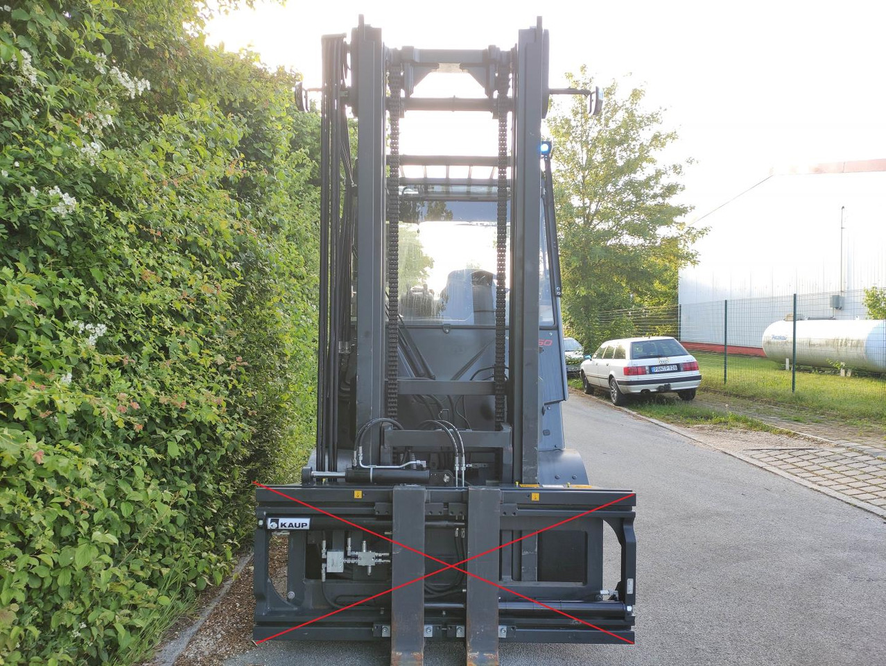 Linde E60-01-1279 - Elektromos targonca: 3 kép. Linde E60-01-1279 - Elektromos targonca: 3 kép.
