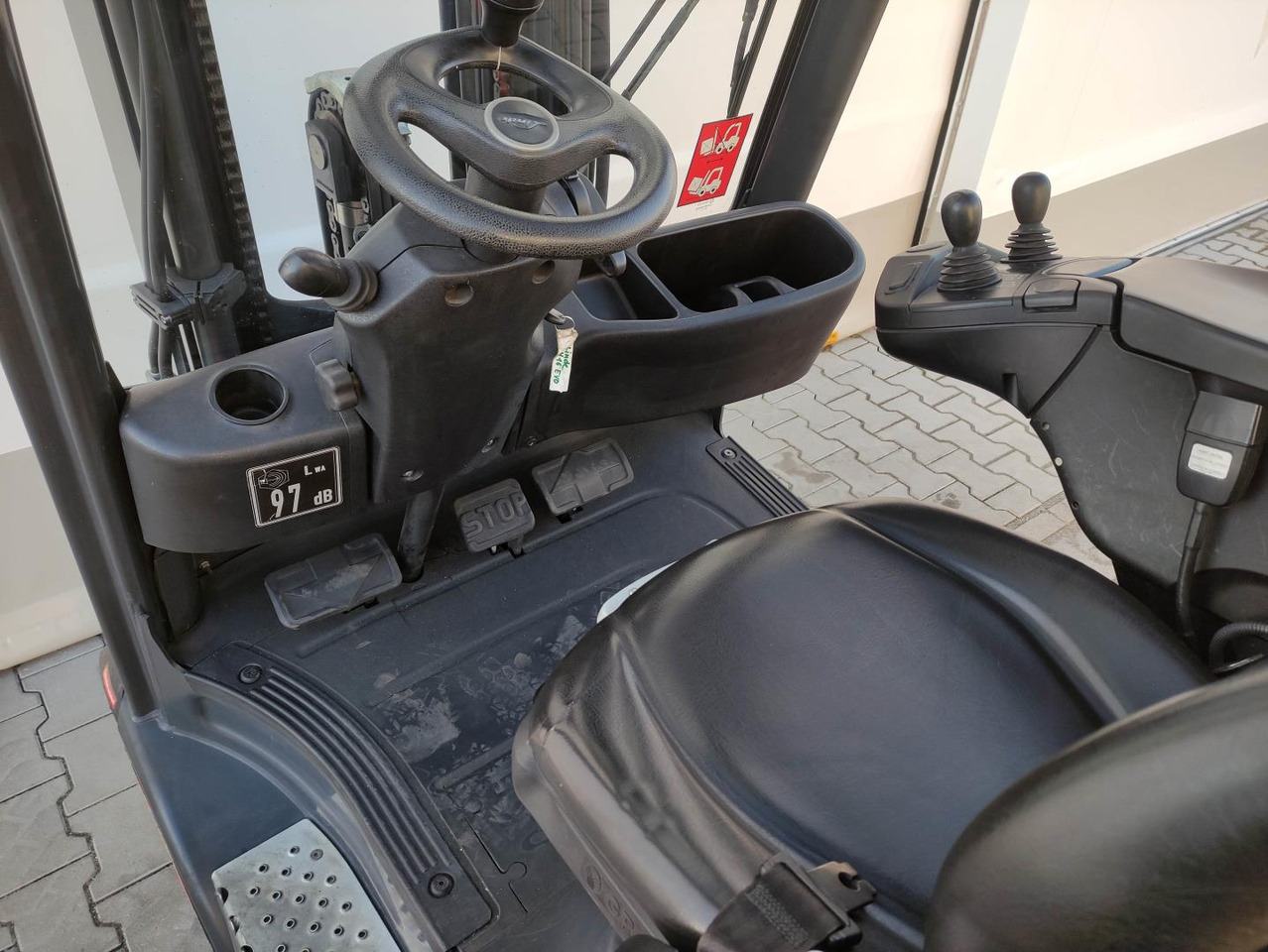 Linde H16D-01-391 EVO - Dízel targonca: 5 kép. Linde H16D-01-391 EVO - Dízel targonca: 5 kép.