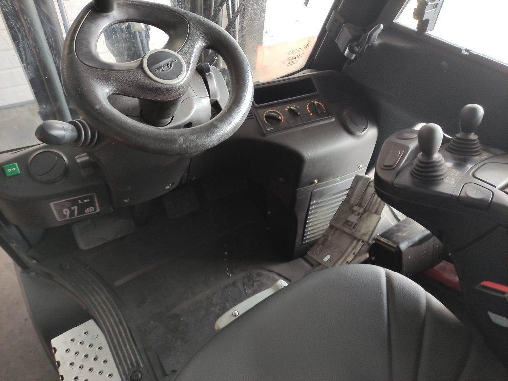 Linde H16D-01-391 *Komplett aufbereitet* - Dízel targonca: 5 kép. Linde H16D-01-391 *Komplett aufbereitet* - Dízel targonca: 5 kép.