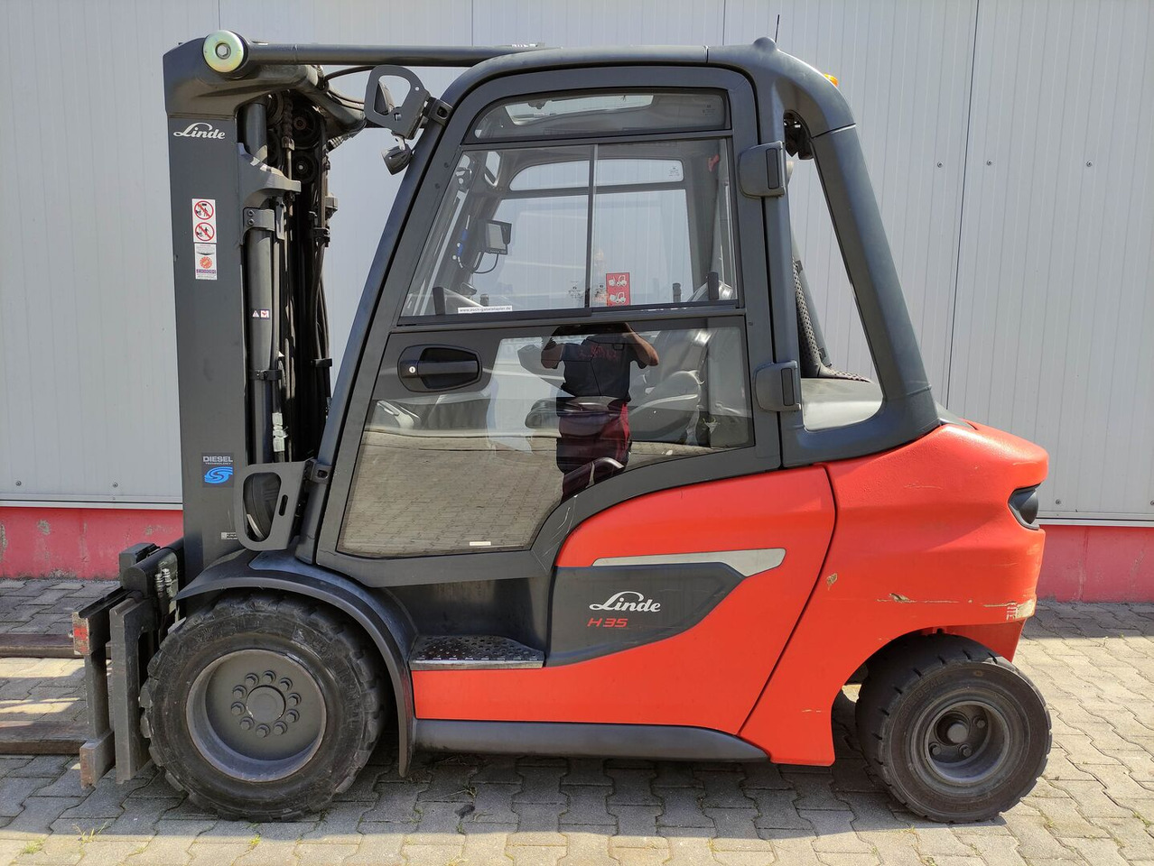 Linde H35D-01-1202 - Dízel targonca: 1 kép. Linde H35D-01-1202 - Dízel targonca: 1 kép.