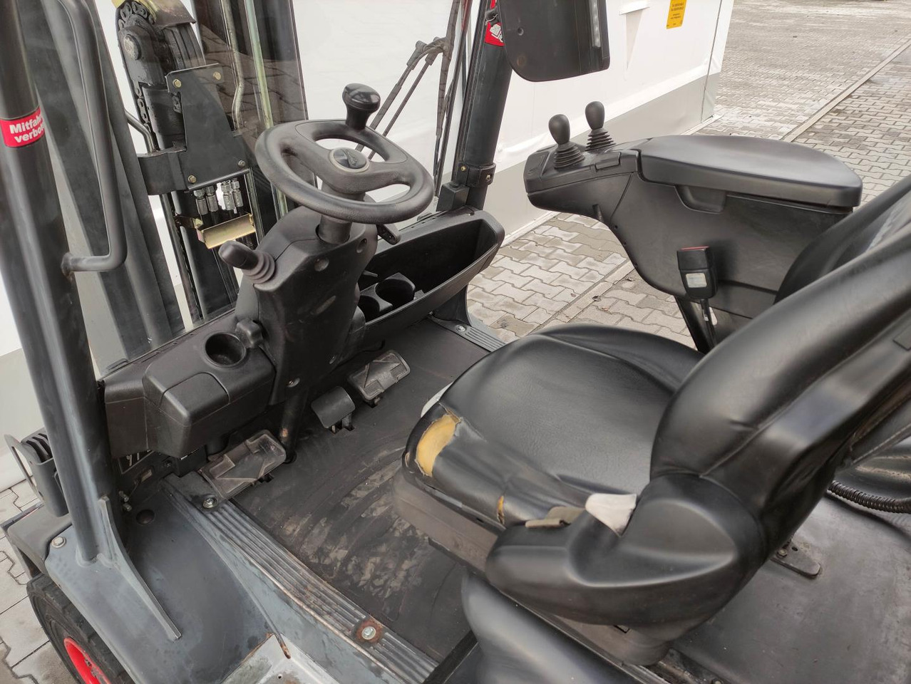 Linde H35D-02-393-EVO - Dízel targonca: 5 kép. Linde H35D-02-393-EVO - Dízel targonca: 5 kép.