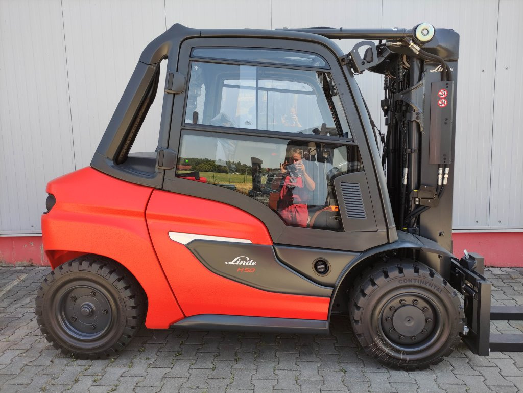 Linde H50D-01/600-120 *Containerfähig NEU* - Dízel targonca: 2 kép. Linde H50D-01/600-120 *Containerfähig NEU* - Dízel targonca: 2 kép.