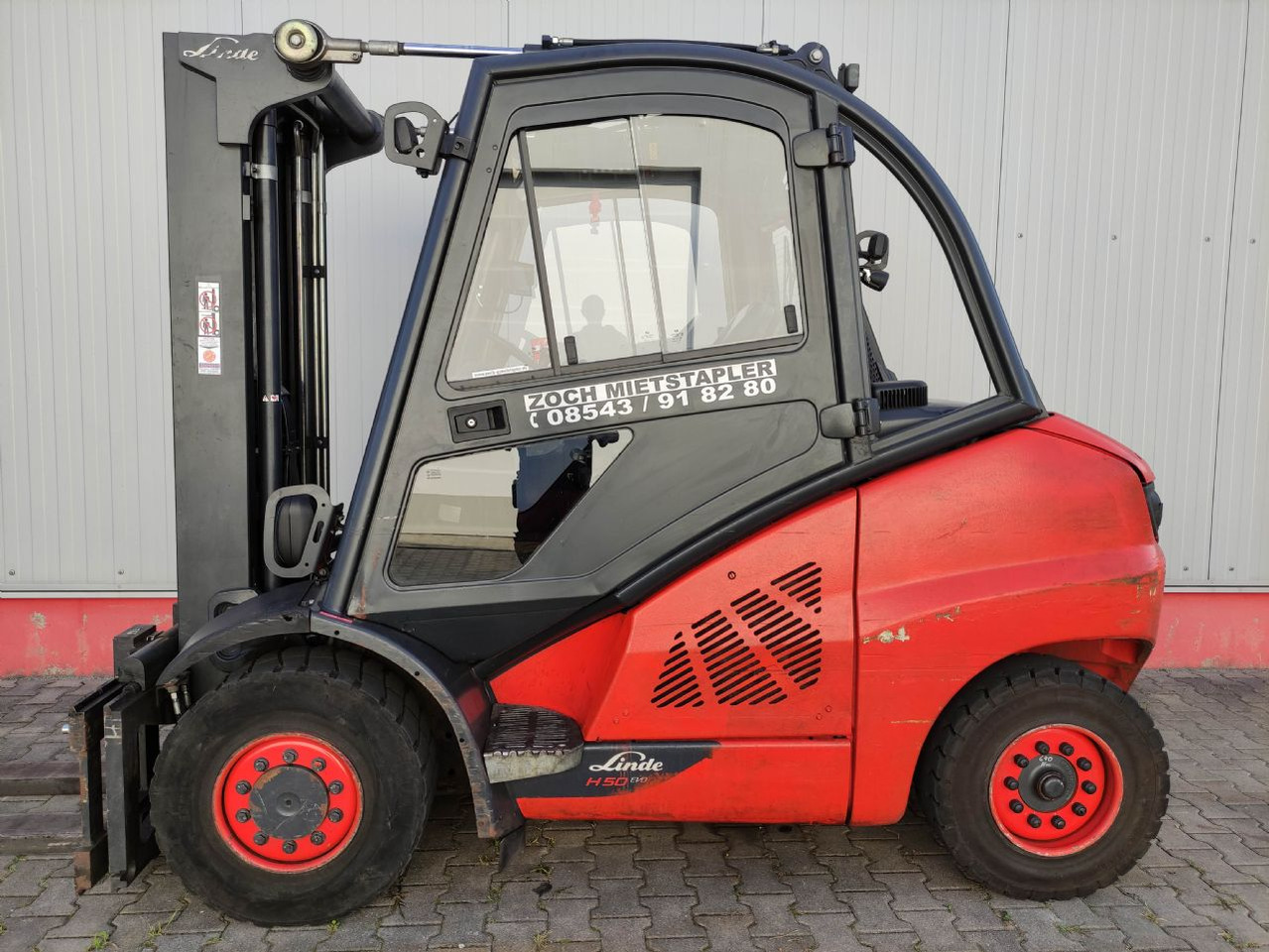 Linde H50D-02-394 (DERZEIT VERMIETET) - Dízel targonca: 1 kép. Linde H50D-02-394 (DERZEIT VERMIETET) - Dízel targonca: 1 kép.