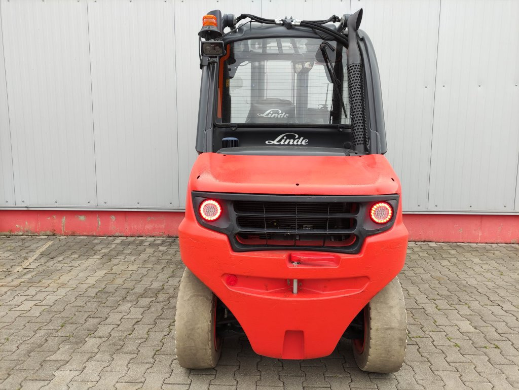 Linde H50D-02-394 - Dízel targonca: 4 kép. Linde H50D-02-394 - Dízel targonca: 4 kép.