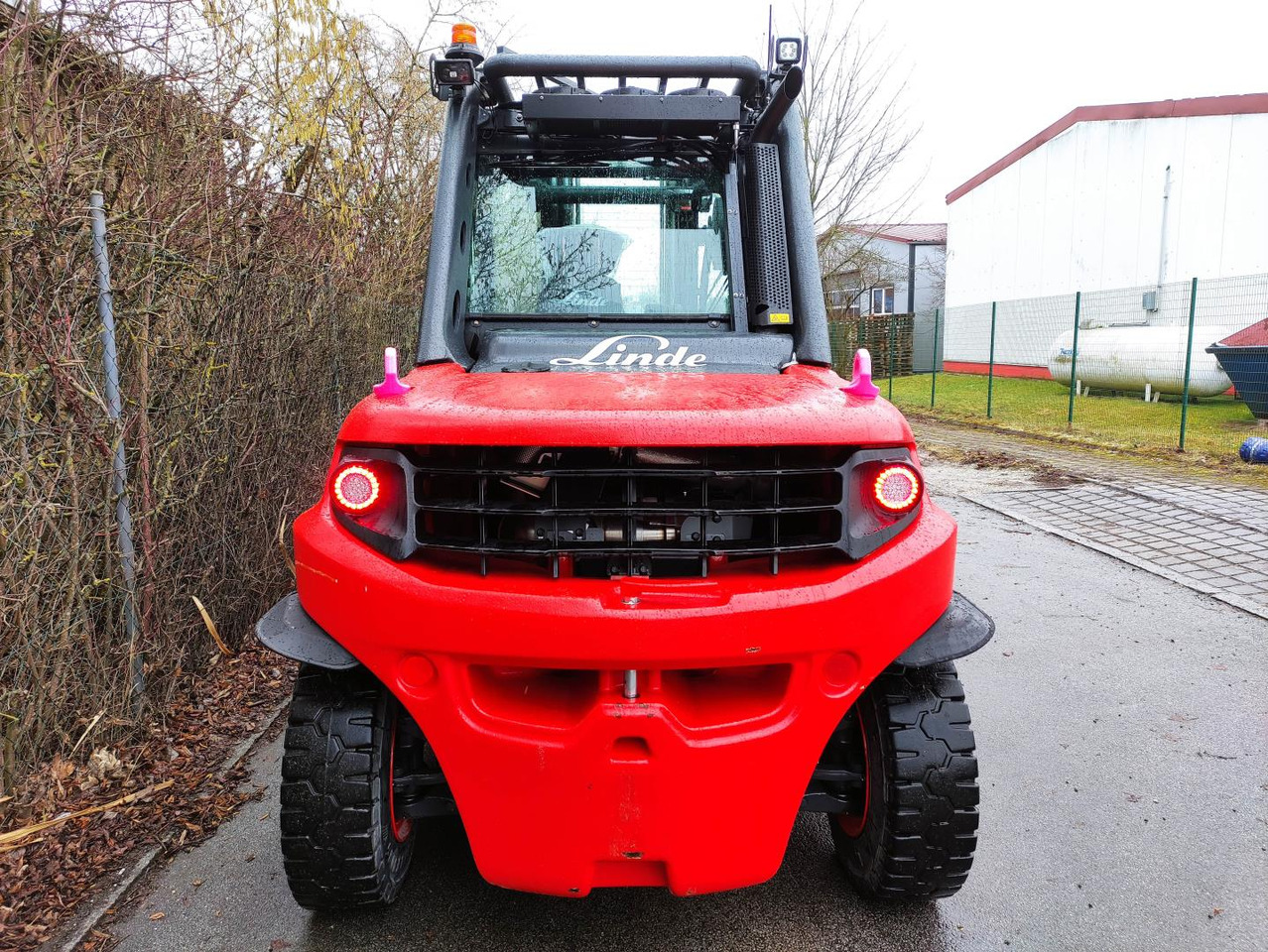 Linde H80D-1100-03-396 - Dízel targonca: 4 kép. Linde H80D-1100-03-396 - Dízel targonca: 4 kép.