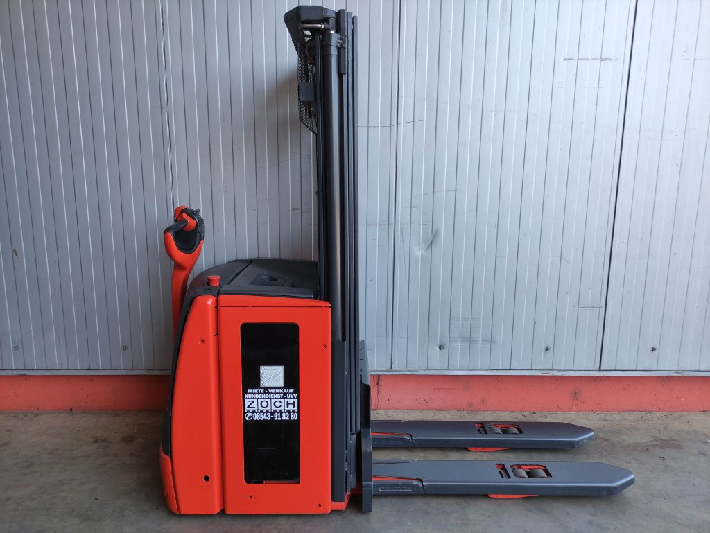 Linde L16i-1173 - Emelőtargoncá: 2 kép. Linde L16i-1173 - Emelőtargoncá: 2 kép.